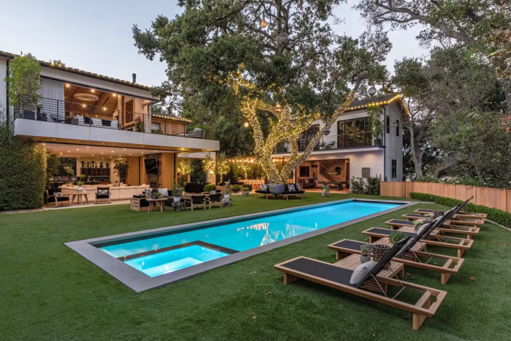 Joe Jonas and Sophie Turners Former L.A. Home