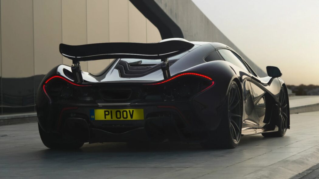 This image has an empty alt attribute; its file name is McLaren-P1-back-1050x591.jpg