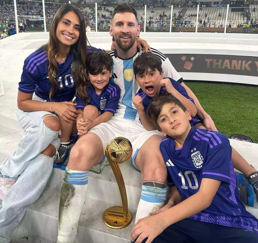 Messi Family 1