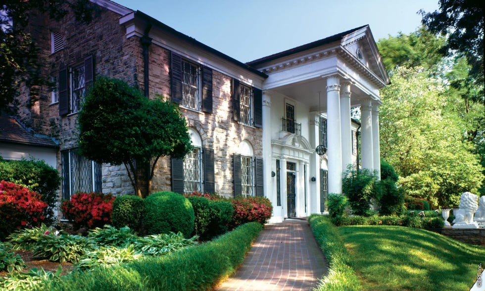 Exterior view of Elvis Presleys house Graceland