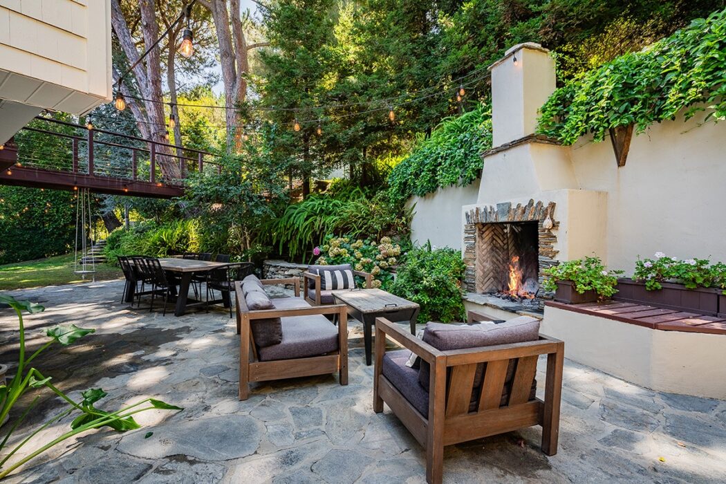 Kate Beckinsales Fireside Patio