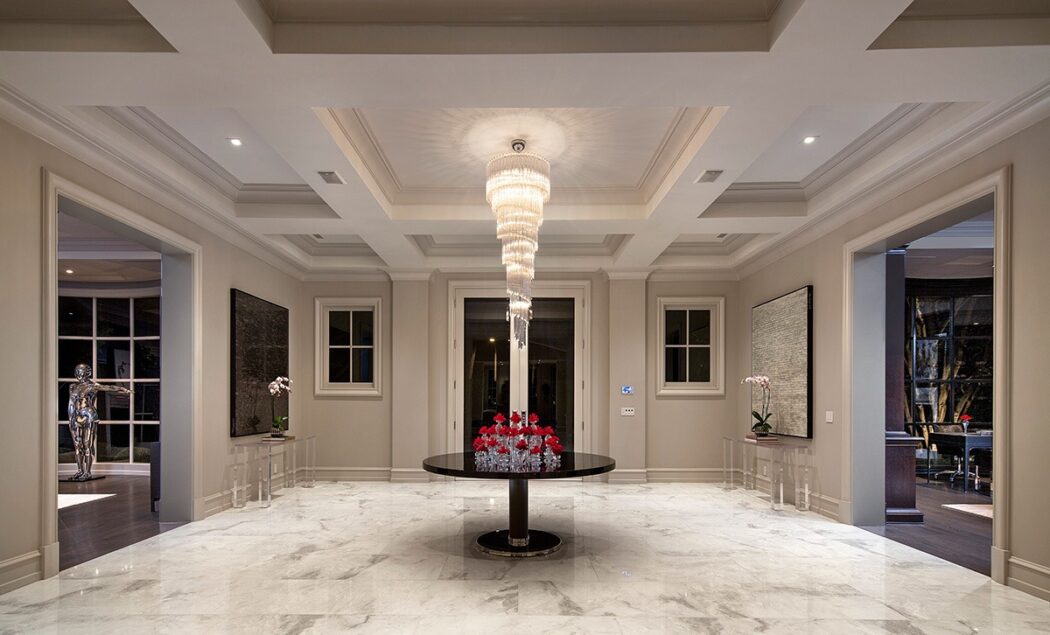 Floyd Mayweathers Entry Foyer